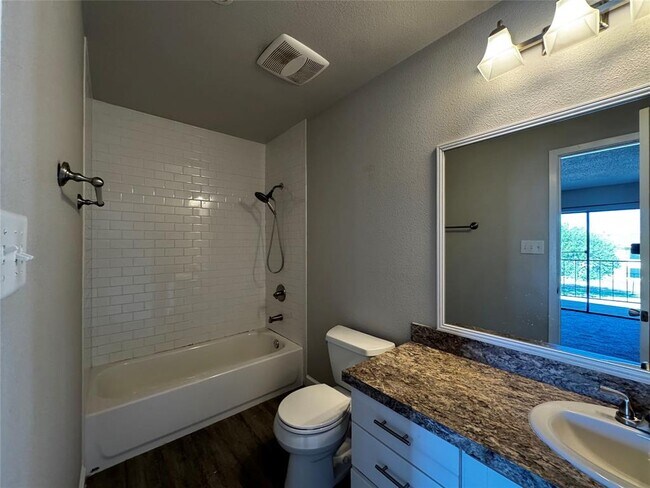 Building Photo - 1705 Crossing Pl