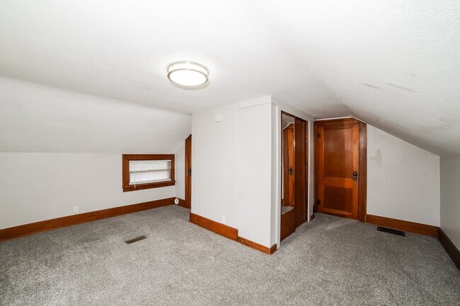 Building Photo - 306 Eldridge St
