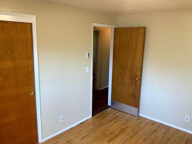 Building Photo - 2755 Kalmia St