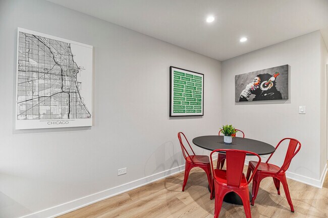 Building Photo - 2335 W Touhy Ave