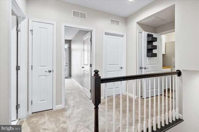 Building Photo - 6412 Walcott Ln