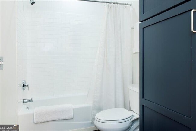 Building Photo - 620 Glen Iris Dr NE