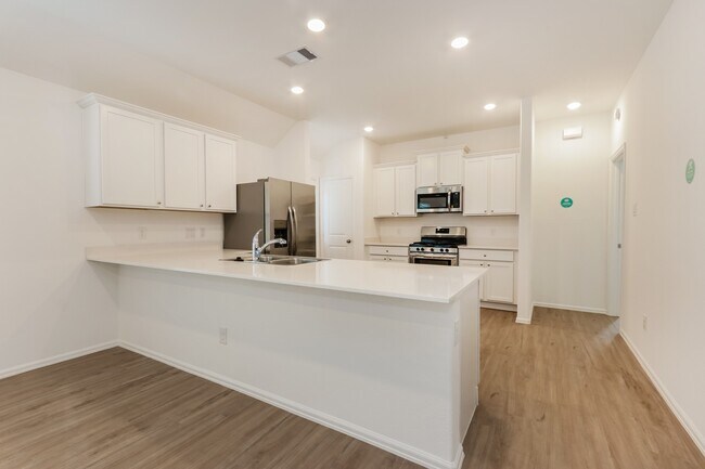 Building Photo - 1731 Sahara Dr