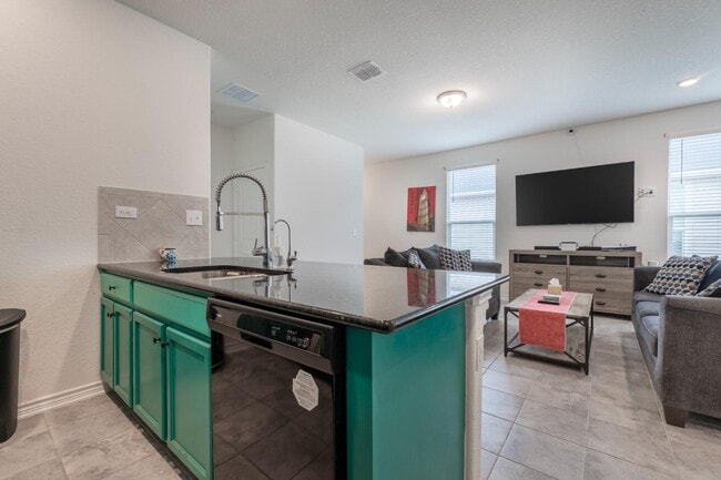 Building Photo - 6422 Hibiscus Falls