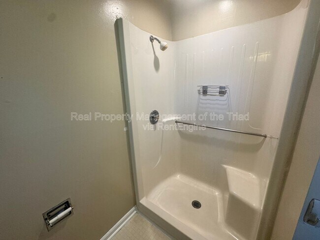 Building Photo - 2393 Spicewood Dr