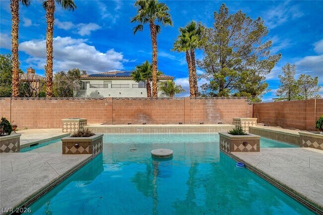 Building Photo - 9462 Castillana Ct