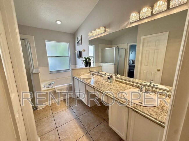 Building Photo - 600 Eagle Pointe S