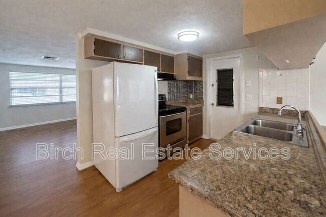 Building Photo - 3702 Quinten Dr