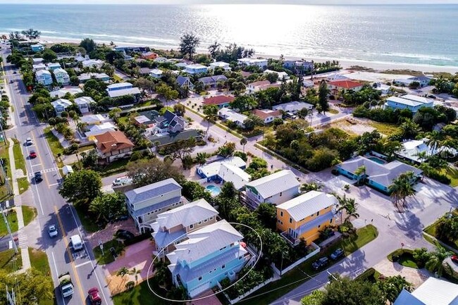 Building Photo - 4808 Gulf Dr