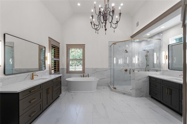 Building Photo - 390 Hembree Rd