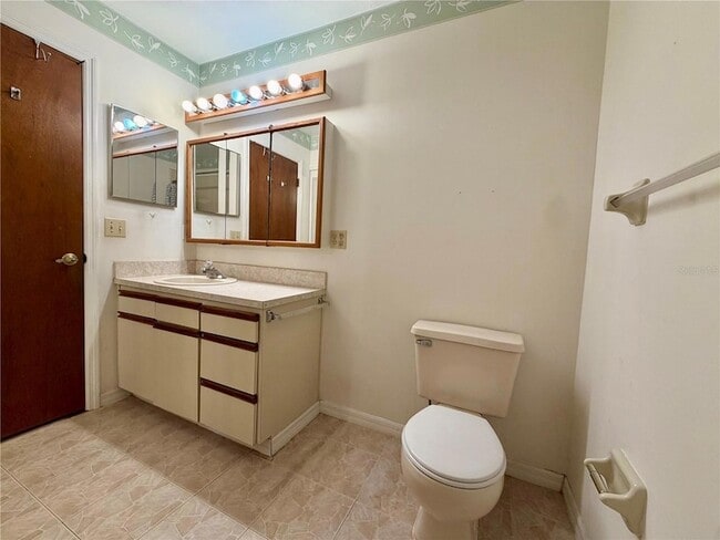 Building Photo - 2135 Balboa Way
