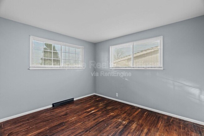 Building Photo - 10314 Viscount Dr