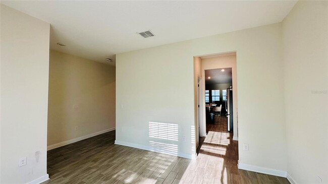 Building Photo - 2525 Camden Park Cir