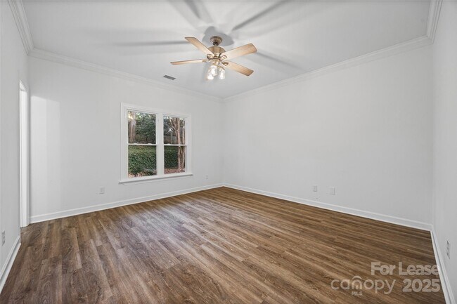 Building Photo - 7219 Bevington Woods Ln