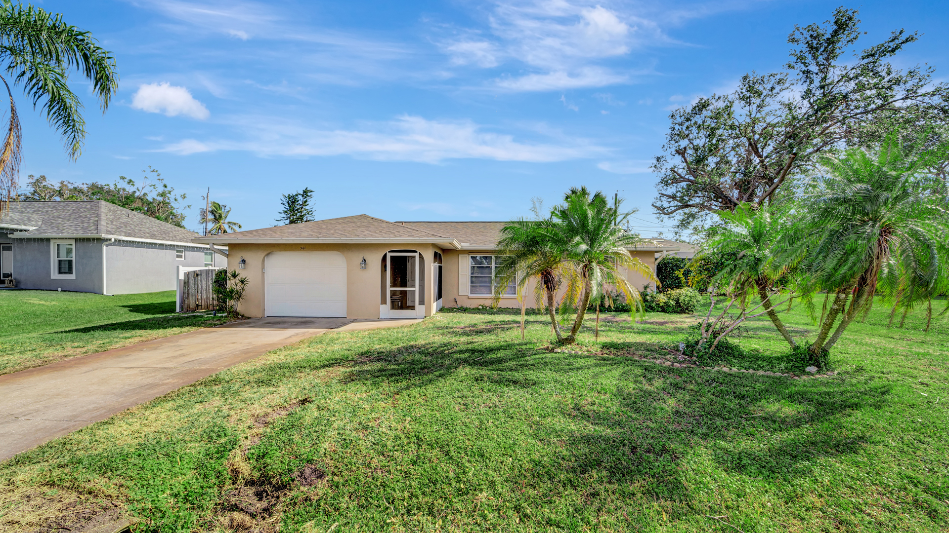 Building Photo - 561 Cabana Rd