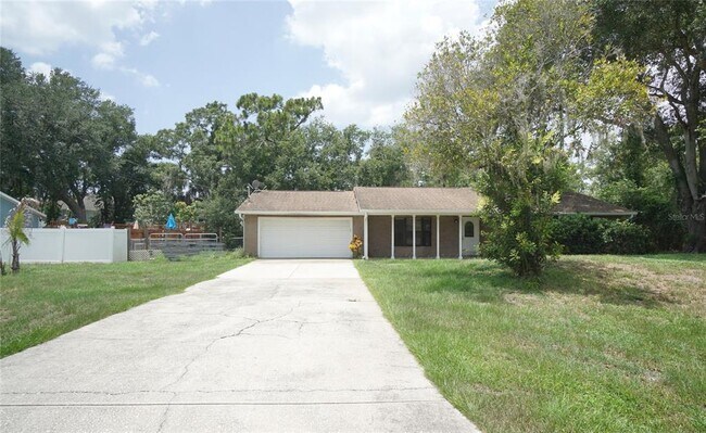 Building Photo - 6005 Christy Ln