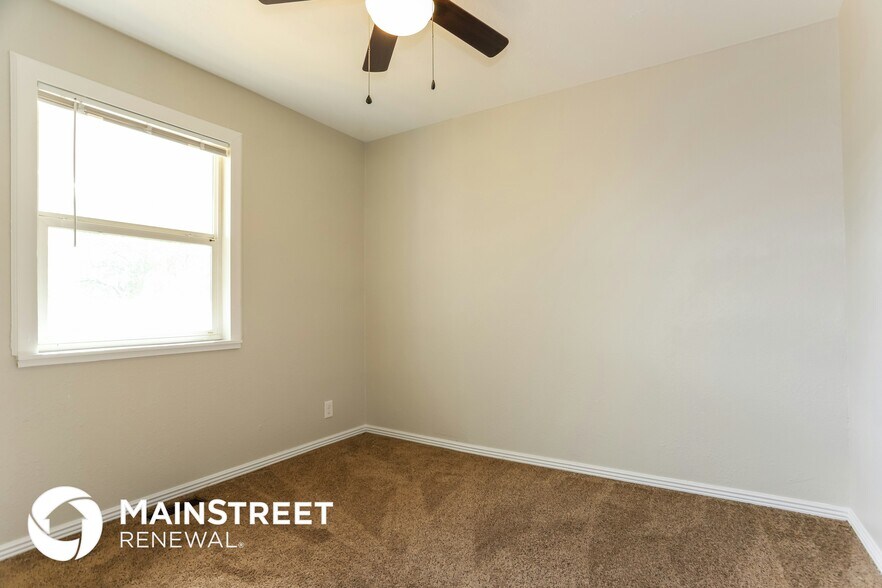 Building Photo - 8991 Lilly Dr