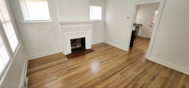 Building Photo - 504 N Arendell Ave