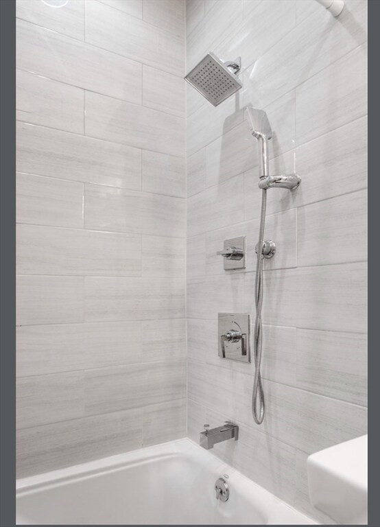 Building Photo - 293-295-295 Commonwealth Ave