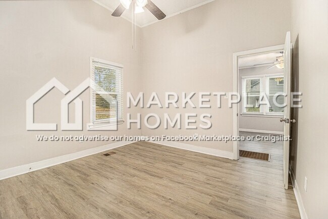 Building Photo - 1393 Carnegie Ave