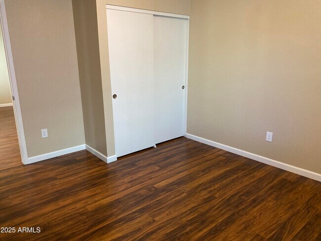 Building Photo - 9205 N 59th Ave