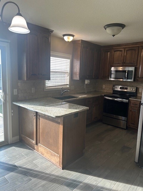 Building Photo - 133 Roller Ct