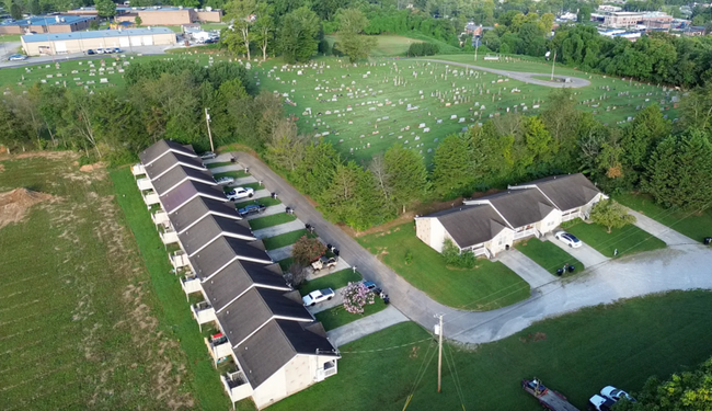 Building Photo - 200 Stone Henge Ln