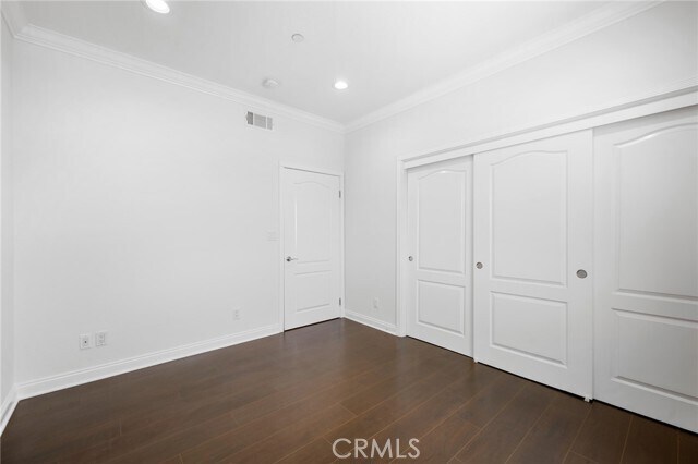 Building Photo - 540 E Angeleno Ave