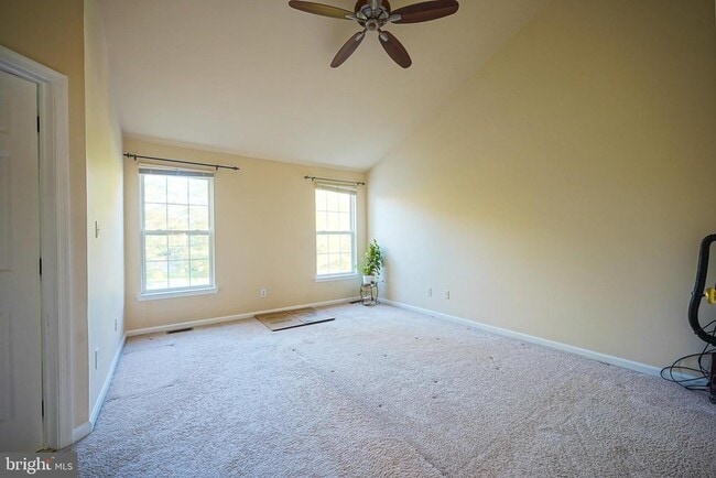 Building Photo - 443 Tuvira Ln