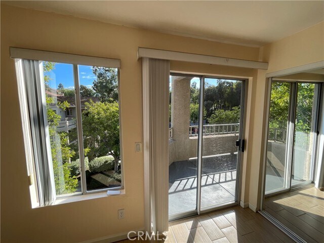 Building Photo - 1965 Las Colinas Cir