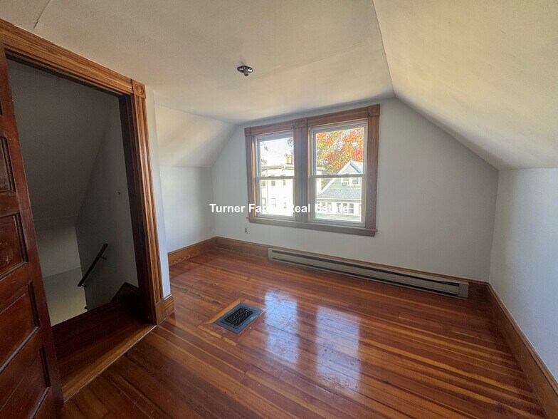 Building Photo - 48 Summer St