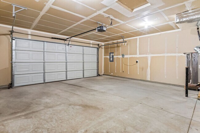 Building Photo - 3 Bedroom, 2 Bath, 2-Car Garage with Room to Park Your Toys!