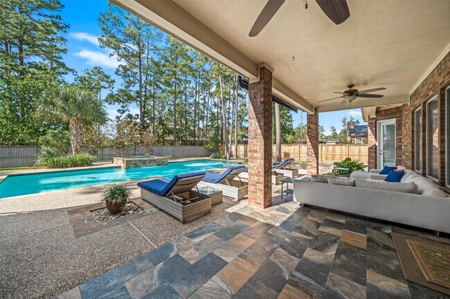 Building Photo - 25307 Piney Bend Ct