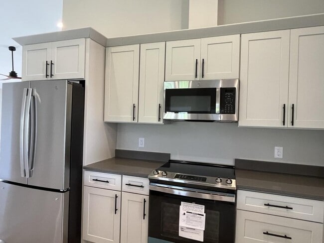 Building Photo - 4840 McCall Ln