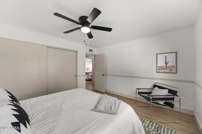 Building Photo - 5449 E Larkspur Dr