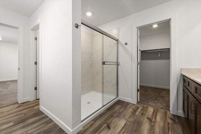 Building Photo - BRAND NEW Stunning 4-Bed, 3-Bath Townhome That Feels Like a Detached House