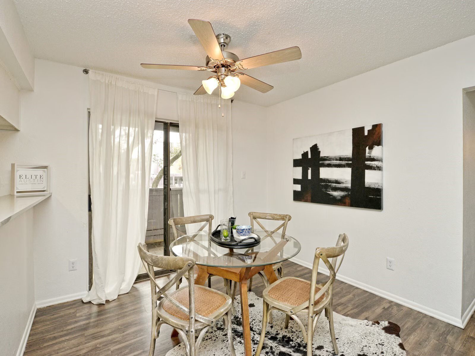 Building Photo - 3600 N Hills Dr