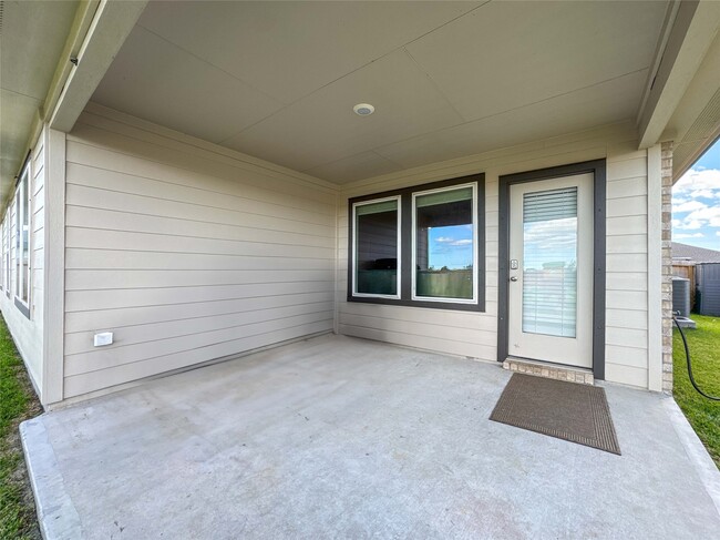 Building Photo - 8706 Marlow Dr