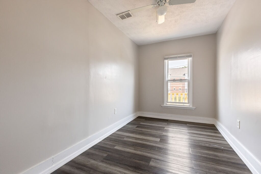 Building Photo - 5409 Bridge Ave