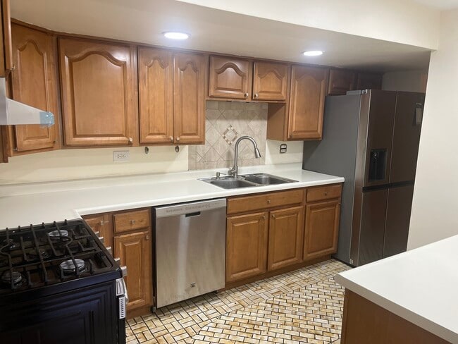 Building Photo - 226 Patuxet Ct