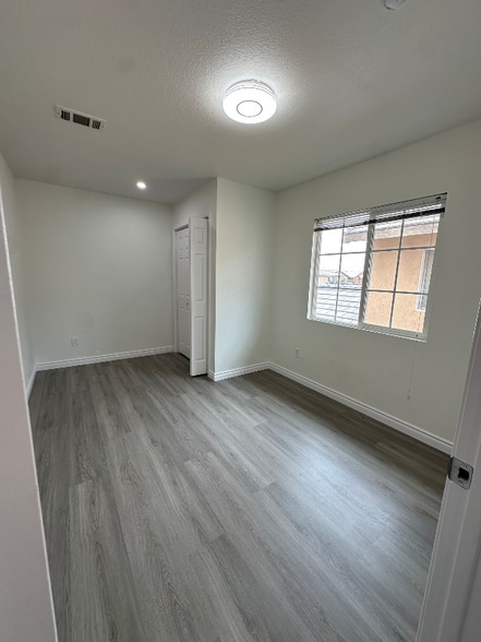 Building Photo - 14389 Moon Valley St