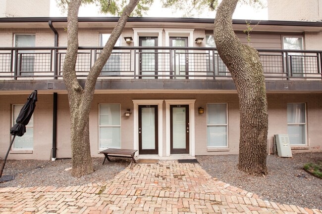 Primary Photo - Remodeled Central Dallas Condo