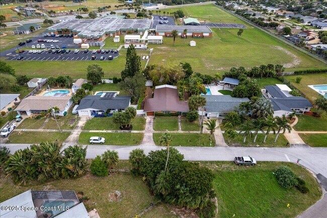 Building Photo - 2175 Barracuda Ave
