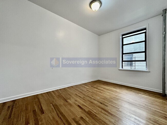 Building Photo - 638 W 160th St
