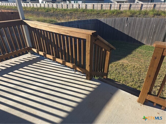 Building Photo - 874 Crested Iris