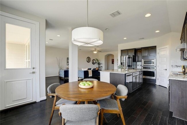 Building Photo - 7219 Auburn Blaze Ln