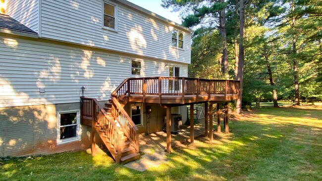 Building Photo - 12701 Carlsbad Ct