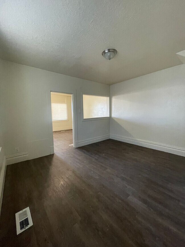 Building Photo - Roche Duplex
