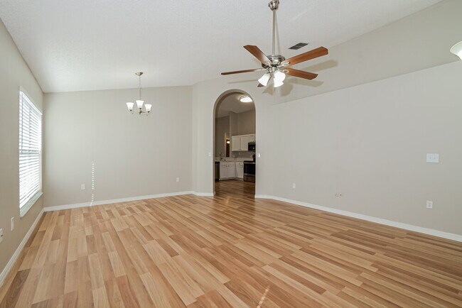 Building Photo - 832 Shell Ln