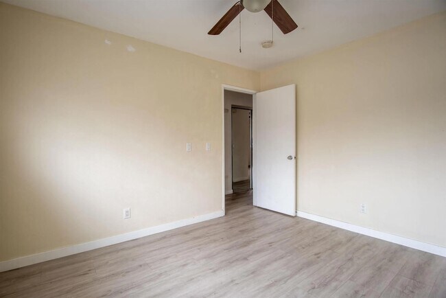 Building Photo - 3513 Herman Ave